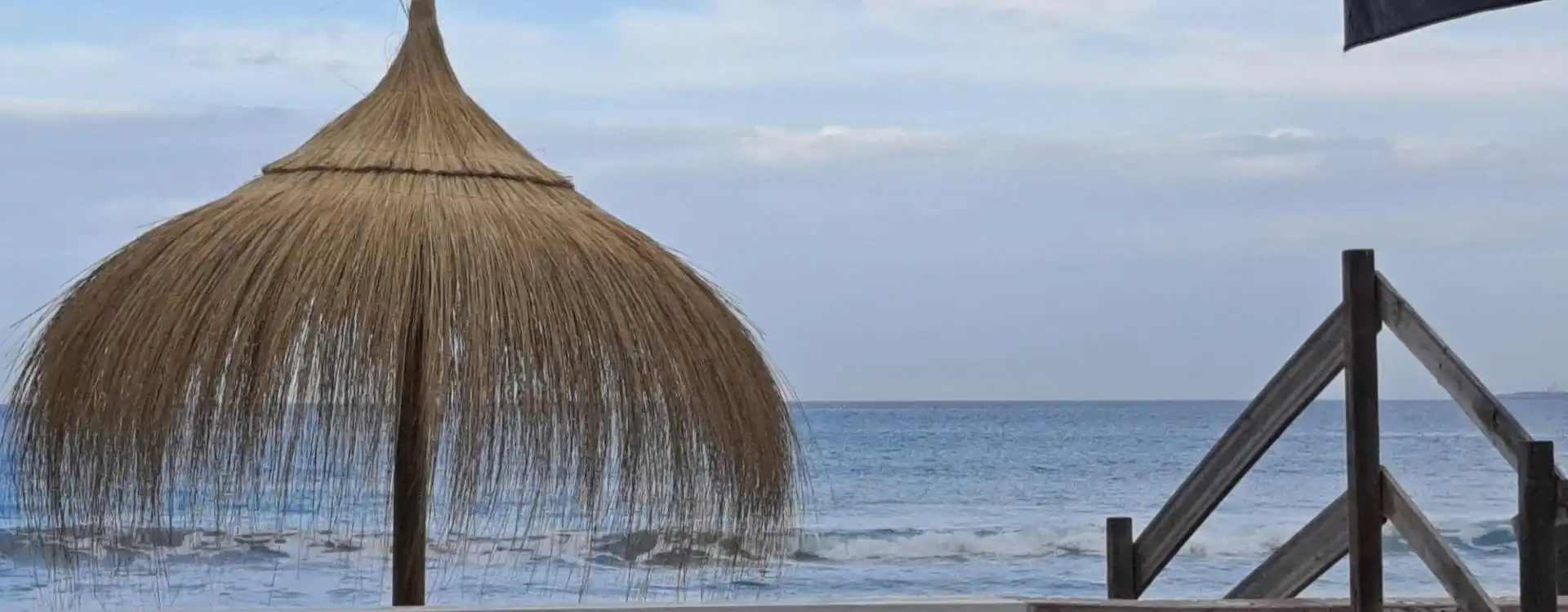 Wohnungen zur Miete in Gran Vía de la Manga, 12, La Manga del Mar Menor Außenansicht von Wohnungen zur Miete in La Manga del Mar Menor mit Terrasse