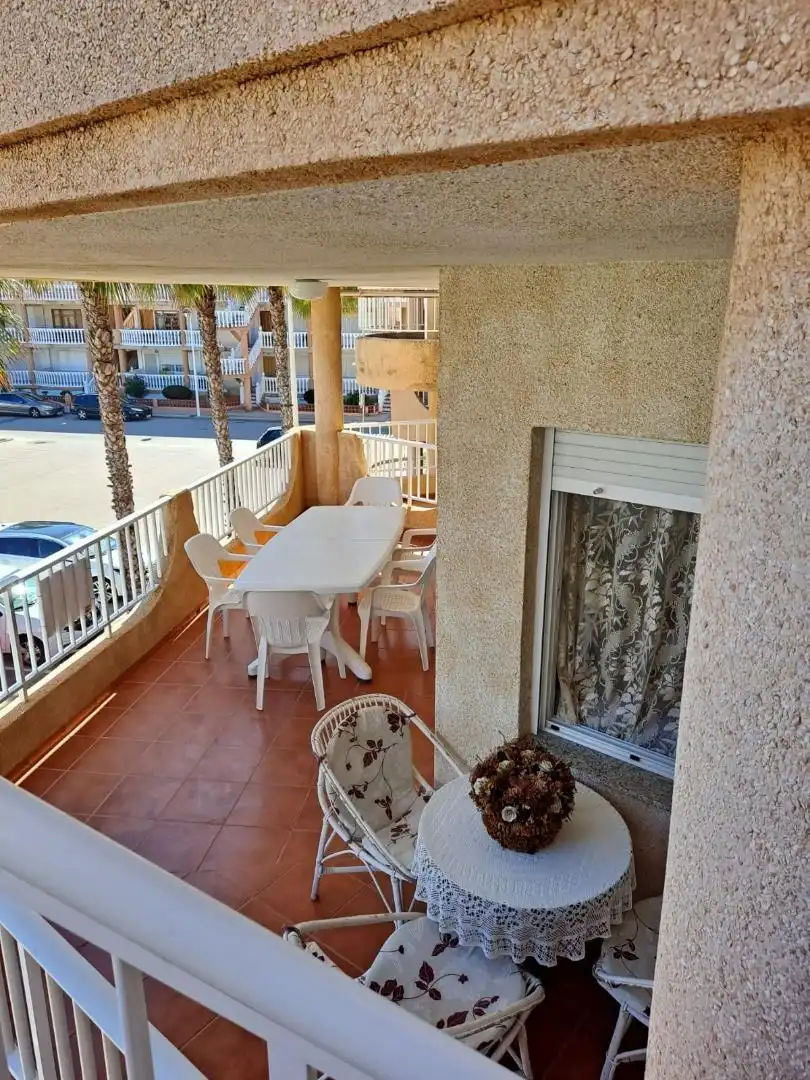 Wohnungen zur Miete in Gran Vía de la Manga, 12, La Manga del Mar Menor Terrasse von Wohnungen zur Miete in La Manga del Mar Menor mit Terrasse