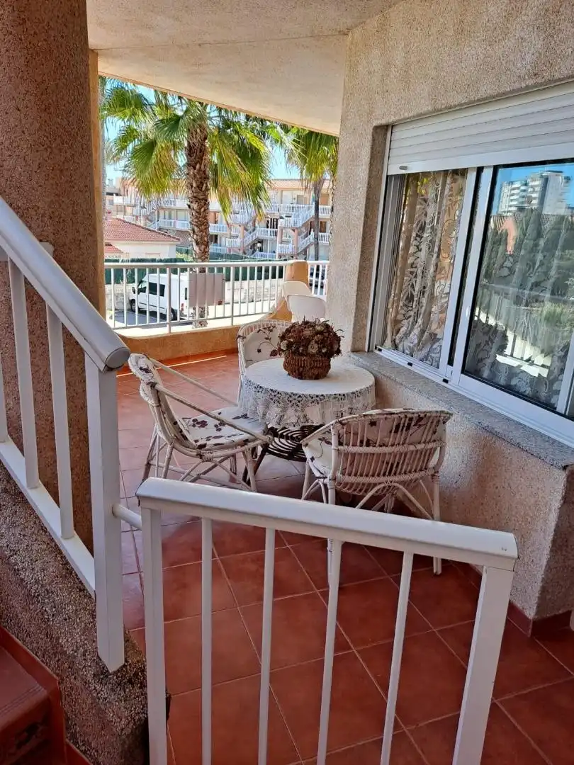 Wohnungen zur Miete in Gran Vía de la Manga, 12, La Manga del Mar Menor Terrasse von Wohnungen zur Miete in La Manga del Mar Menor mit Terrasse