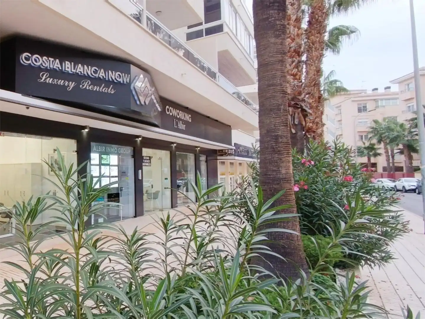 Büro zur Miete in Carrer W.A. Mozart, 1, L'Albir Büro zur Miete in L'Alfàs del Pi mit Klimaanlage, Heizung und Möbliert