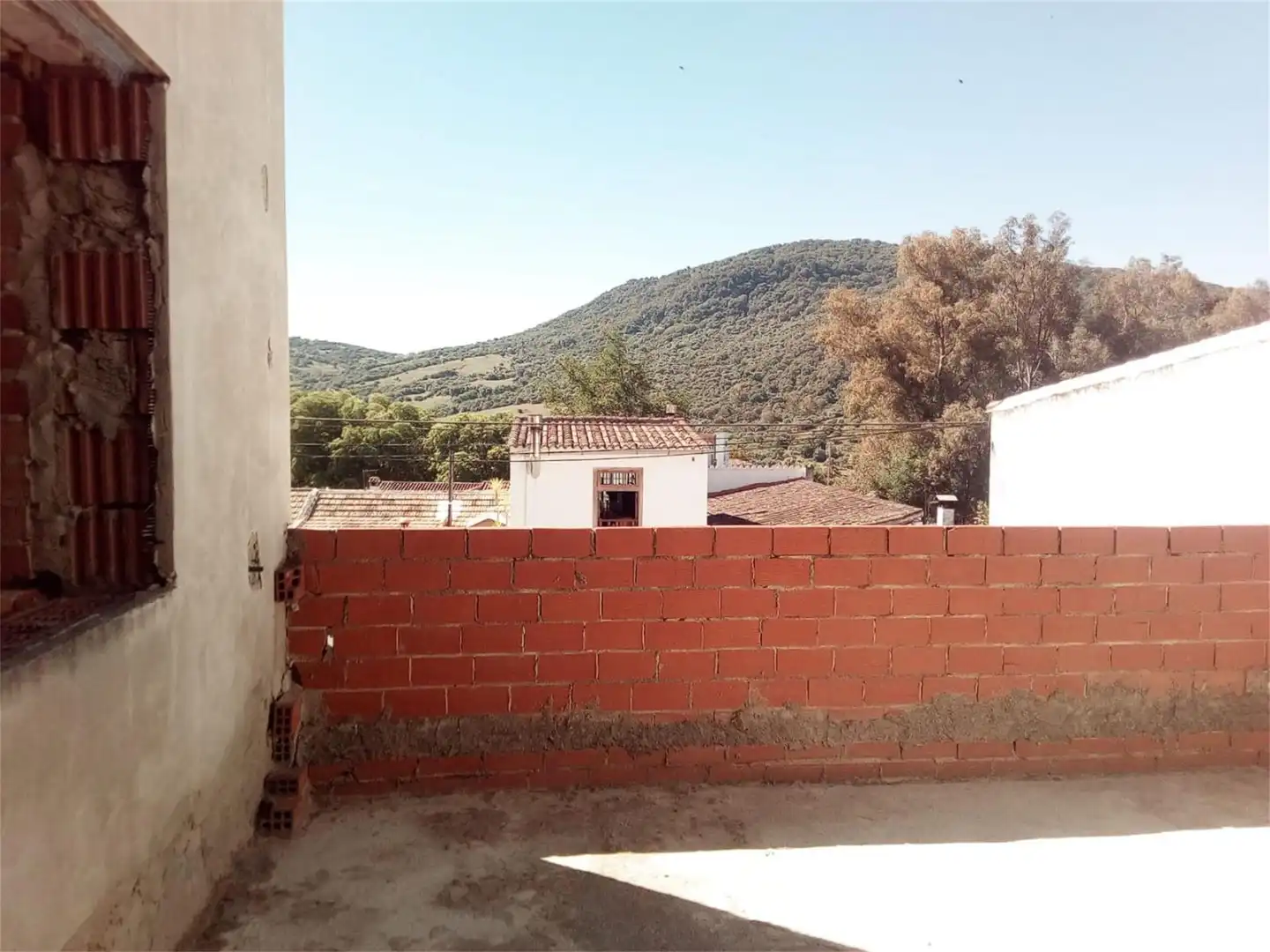 Casa o xalet en venda a Calle Pista Forestal, 3, Cortes de la Frontera Vista exterior de Casa o xalet en venda en Cortes de la Frontera amb Jardí privat, Terrassa i Traster