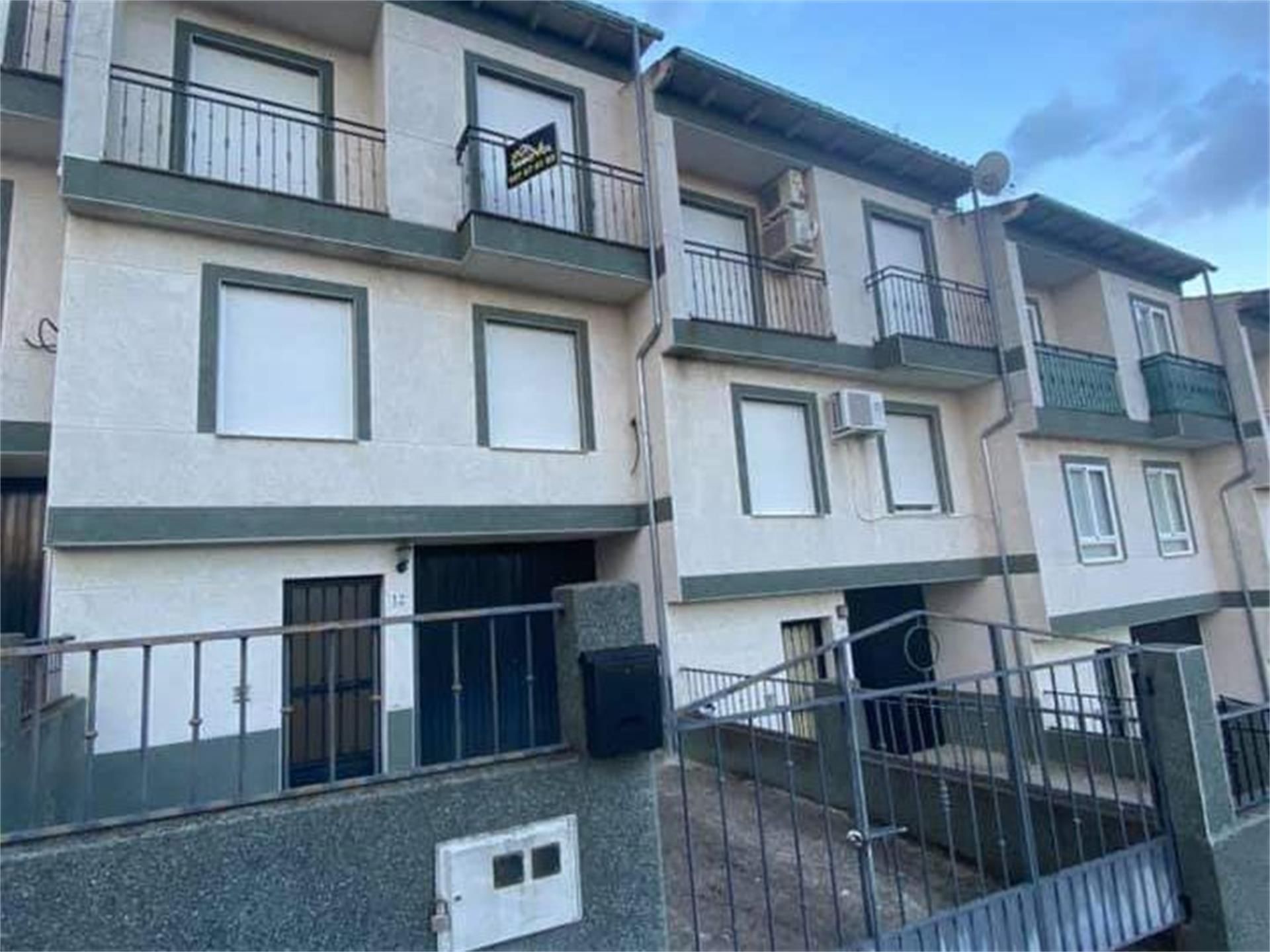Exterior view of House or chalet for sale in Caminomorisco  with Terrace and Balcony