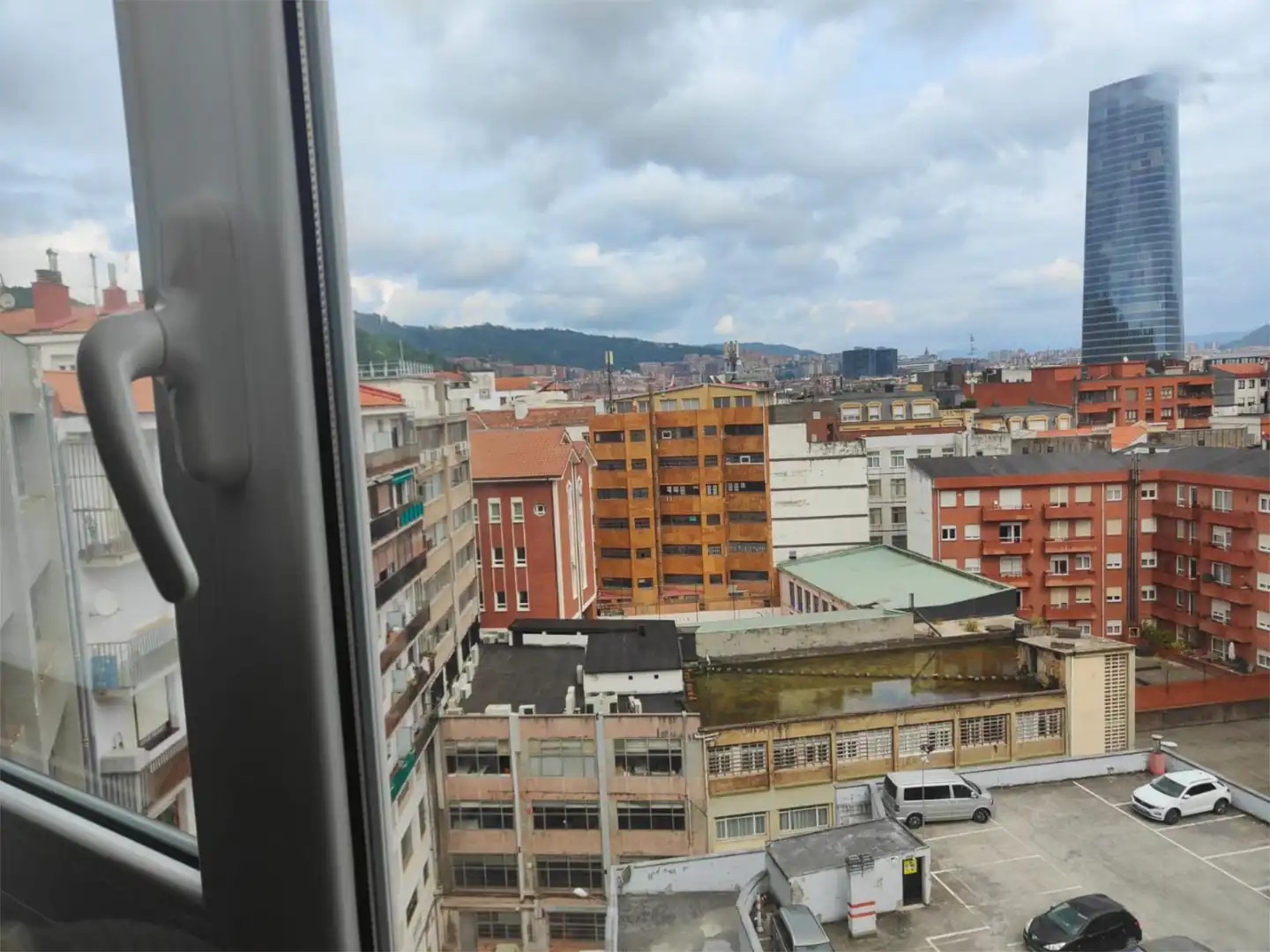 Vista exterior de Oficina en venta en Bilbao 