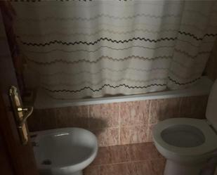 Bathroom of Duplex for sale in Almodóvar del Río  with Air Conditioner and Terrace