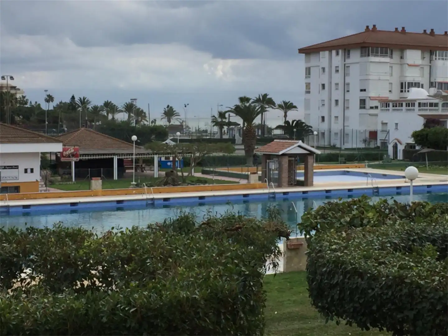 Apartamento de alquiler en Avenida Costa del Sol, 12, Laguna Beach Piscina de Apartamento de alquiler en Torrox con Aire acondicionado, Terraza y Piscina