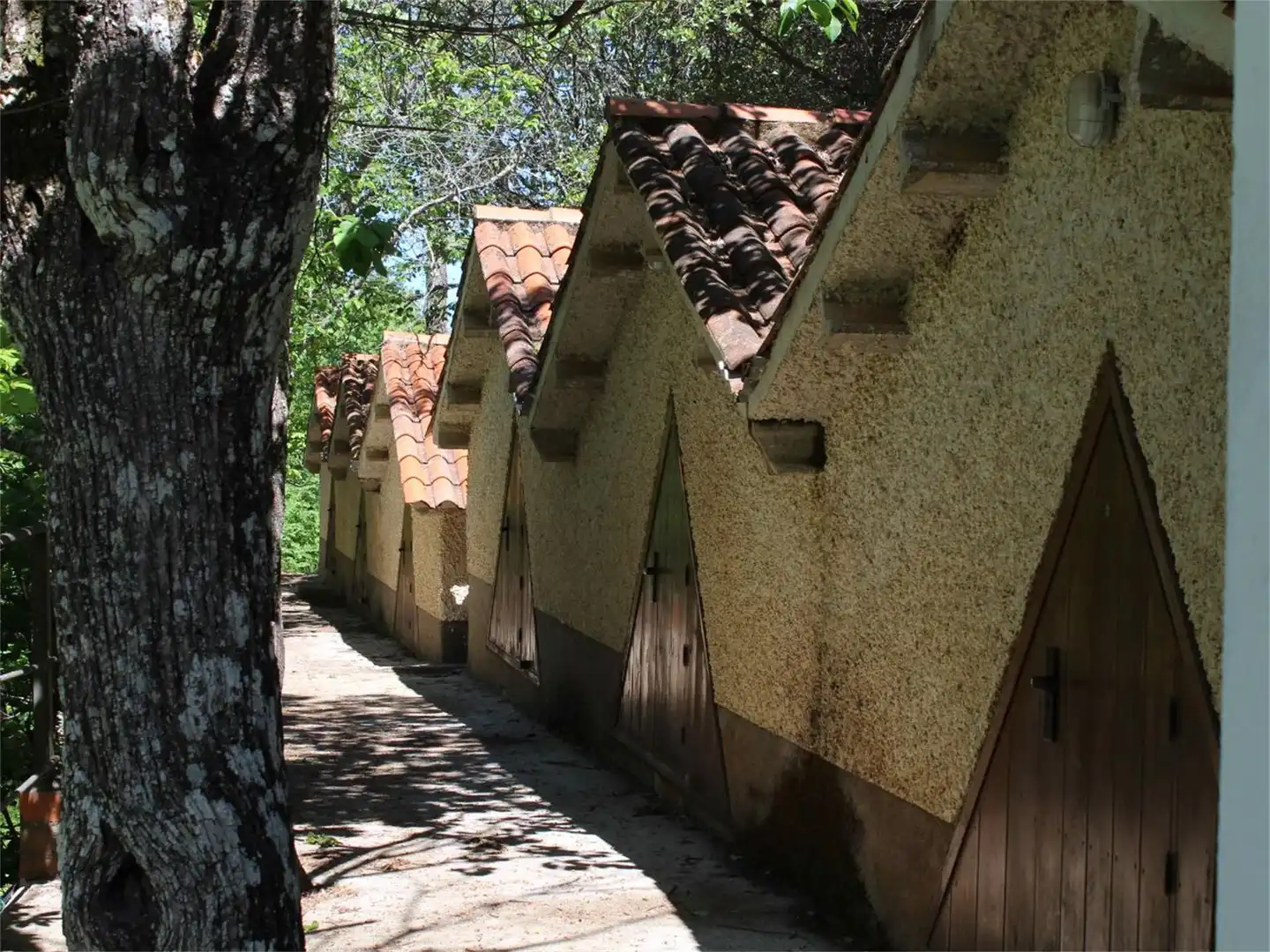 Vista exterior de Finca rústica en venda en Navezuelas amb Calefacció, Jardí privat i Piscina