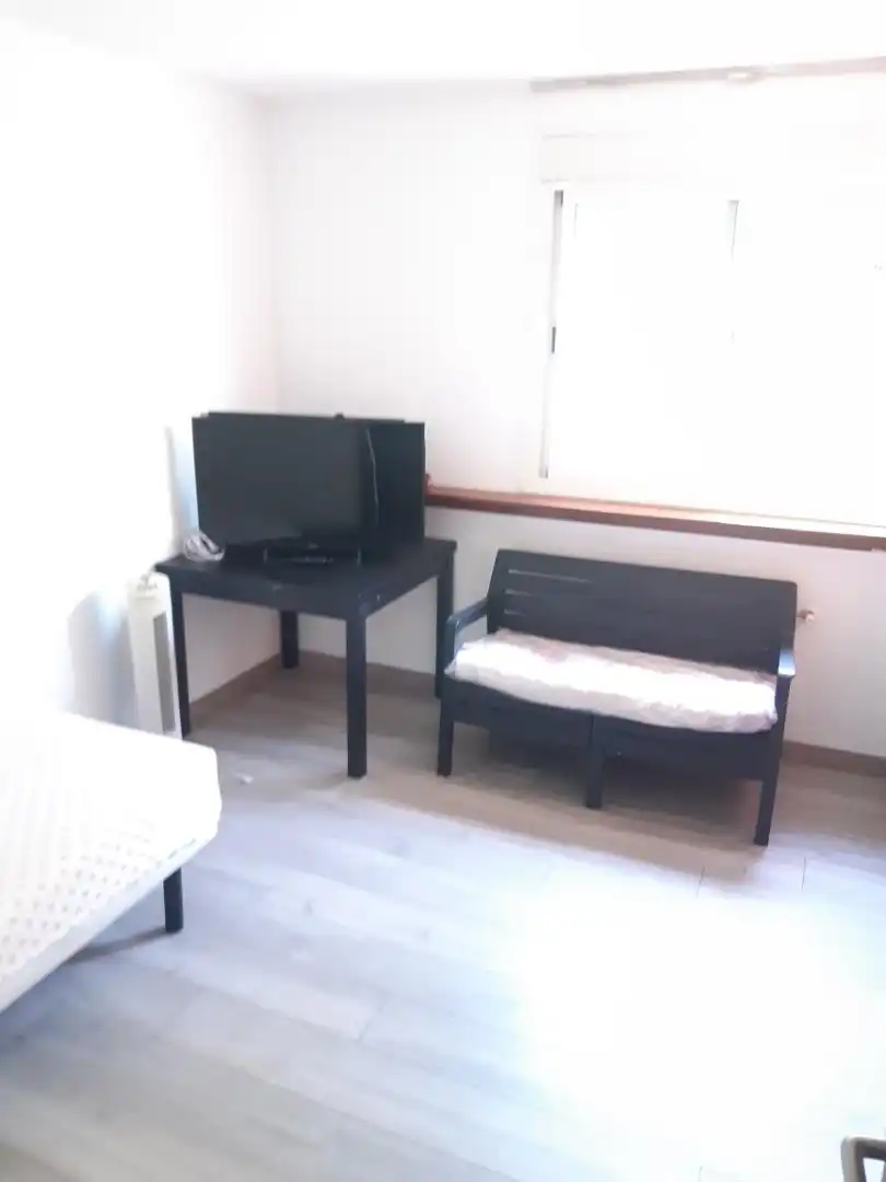 Habitació a Orcasur - 12 de Octubre Dormitori de Apartament per a compartir en Madrid amb Calefacció, Jardí privat i Parquet