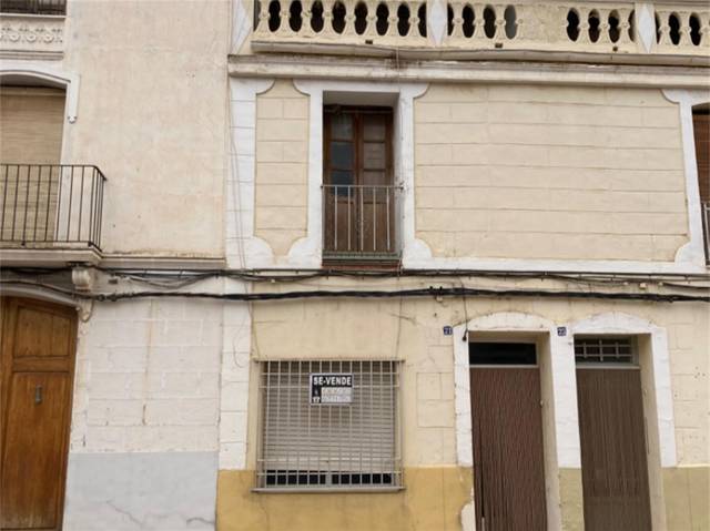 Casa adosada en venta en avinguda castelló,  de at