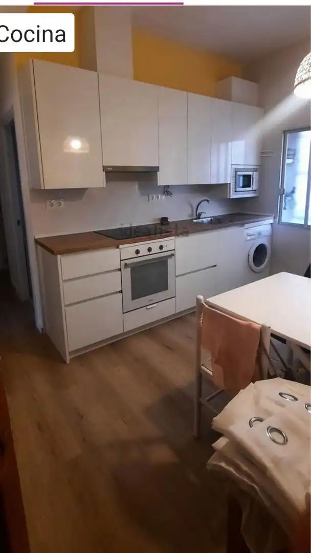 Kitchen of Flat for share in Murcia  with Air Conditioner, Parquet flooring and Furnished