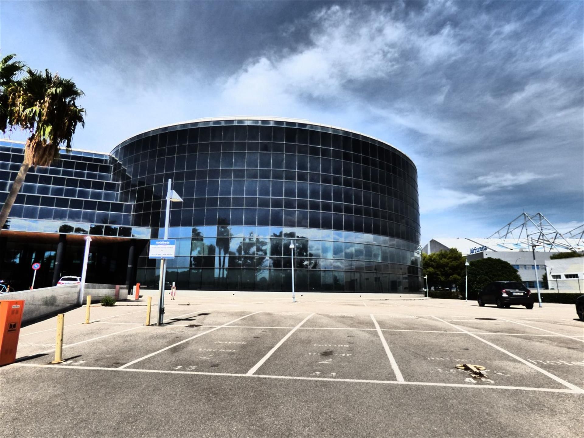 Exterior view of Office for sale in  Palma de Mallorca  with Air Conditioner and Heating