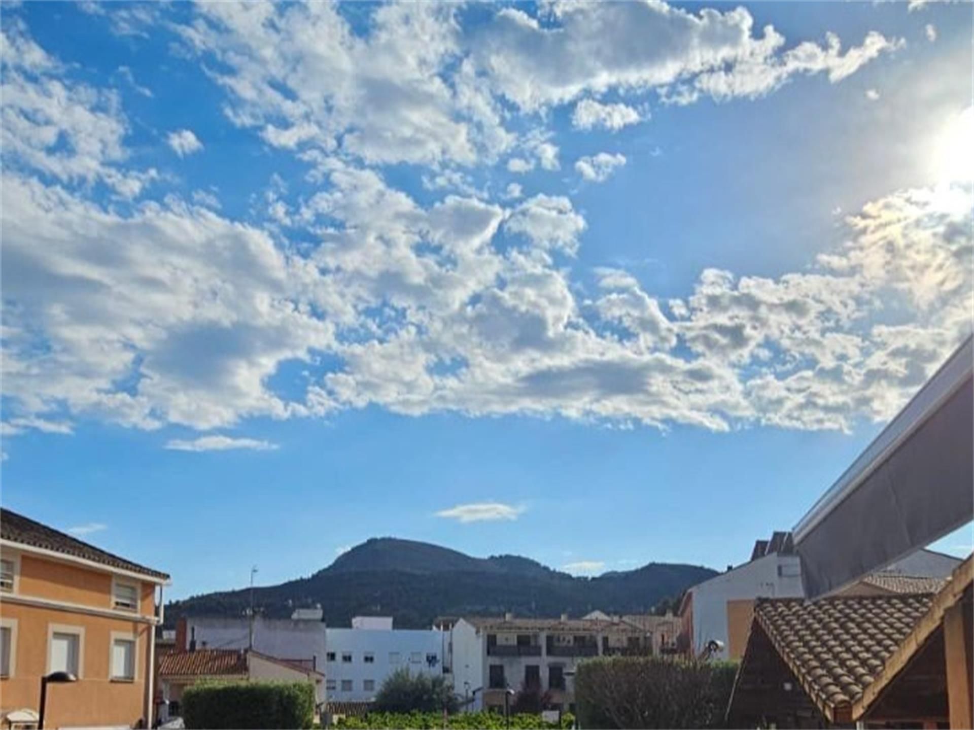 Vista exterior de Casa o xalet en venda en Estivella amb Aire condicionat, Terrassa i Balcó
