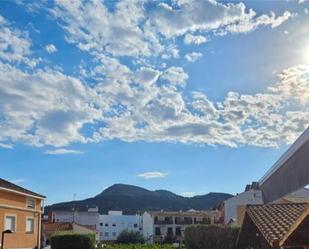 Vista exterior de Casa o xalet en venda en Estivella amb Aire condicionat, Terrassa i Balcó