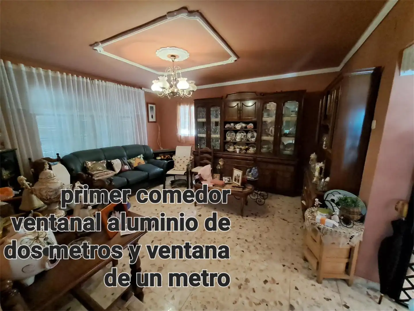 Sala de estar de Casa adosada en venta en Las Cabezas de San Juan con Aire acondicionado, Calefacción y Jardín privado