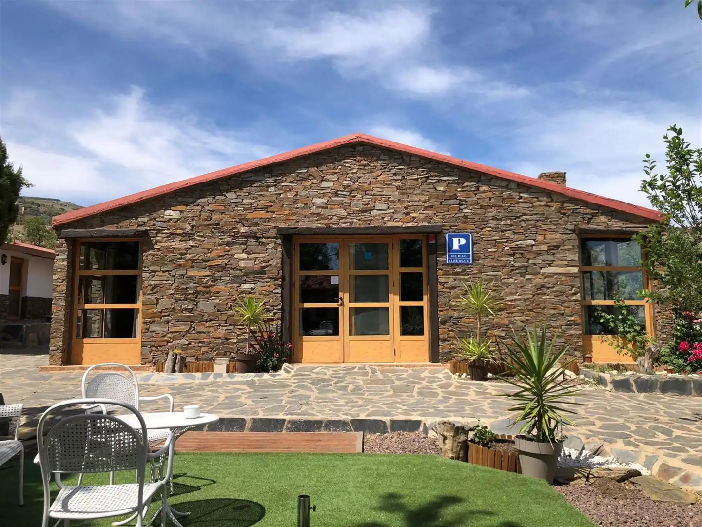 Vista exterior de Finca rústica en venda en Nevada amb Aire condicionat, Terrassa i Piscina
