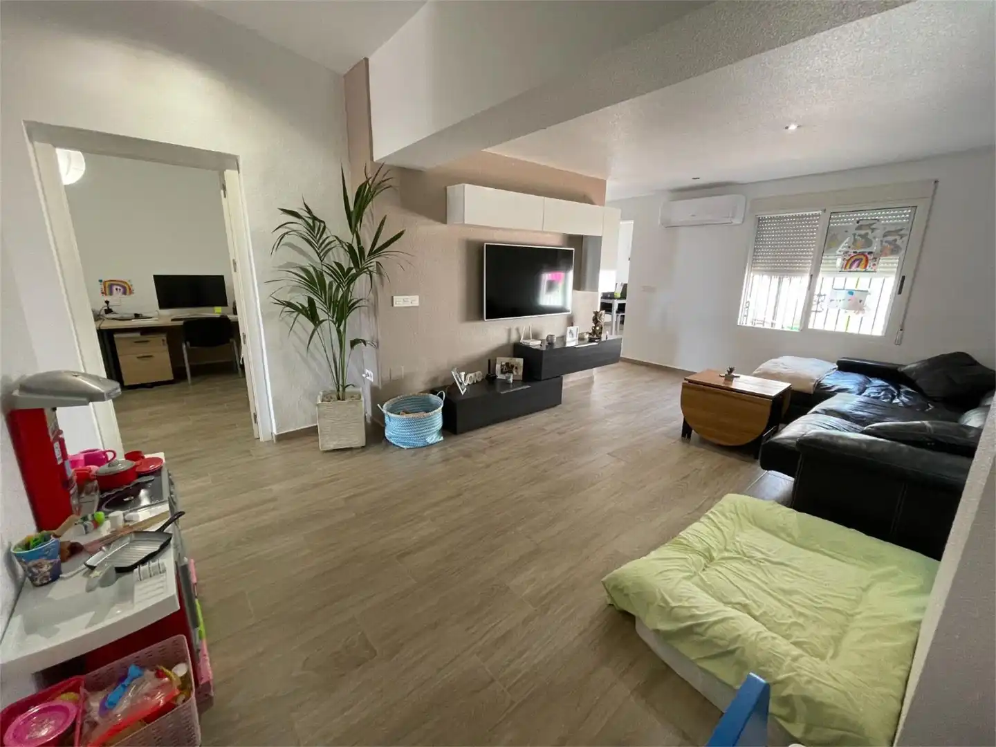 Sala d'estar de Casa o xalet en venda en Pilar de la Horadada amb Aire condicionat, Terrassa i Piscina