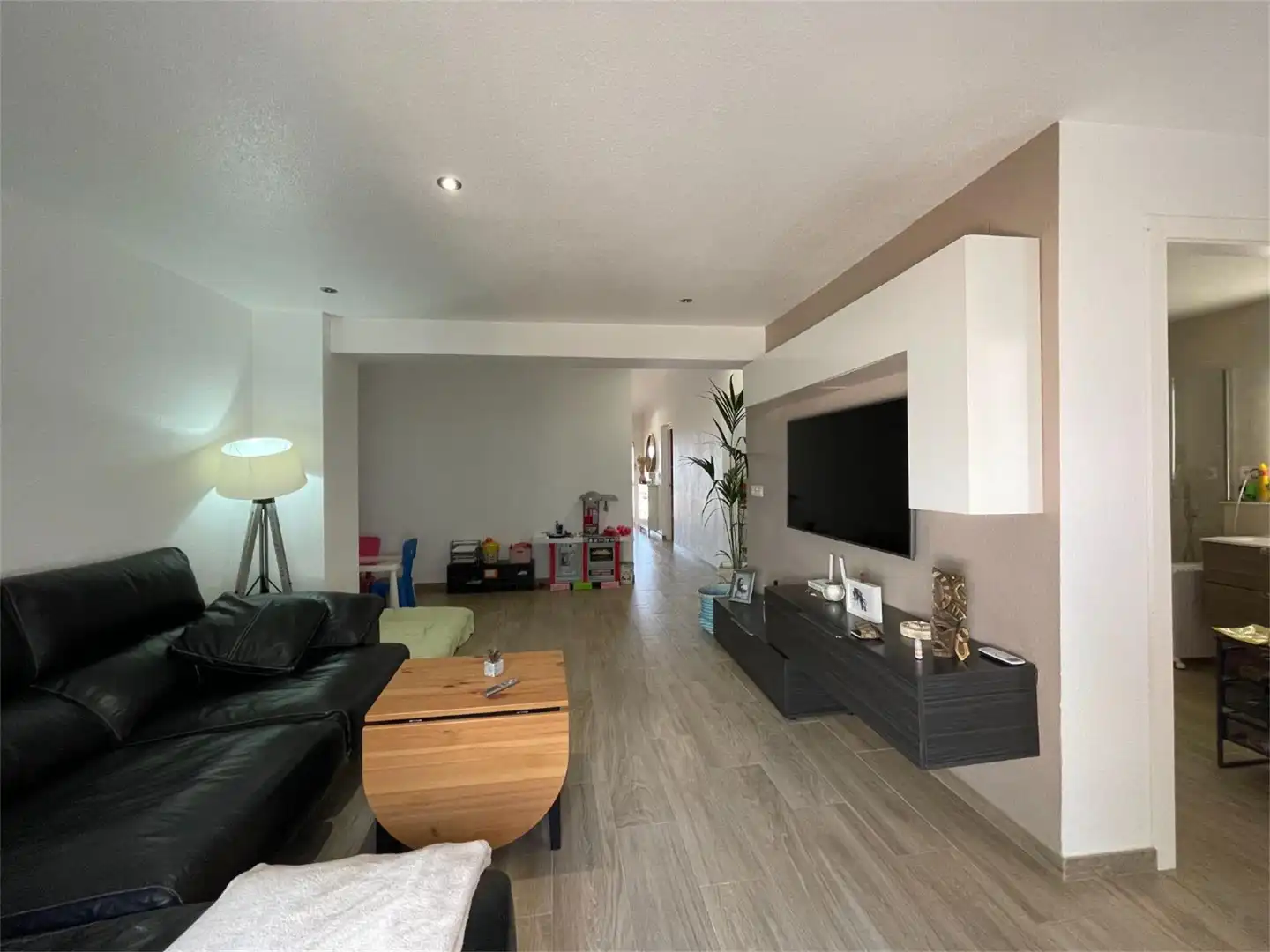 Sala d'estar de Casa o xalet en venda en Pilar de la Horadada amb Aire condicionat, Terrassa i Piscina