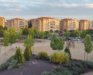 Vista exterior de Pis en venda en  Toledo Capital amb Aire condicionat, Calefacció i Jardí privat