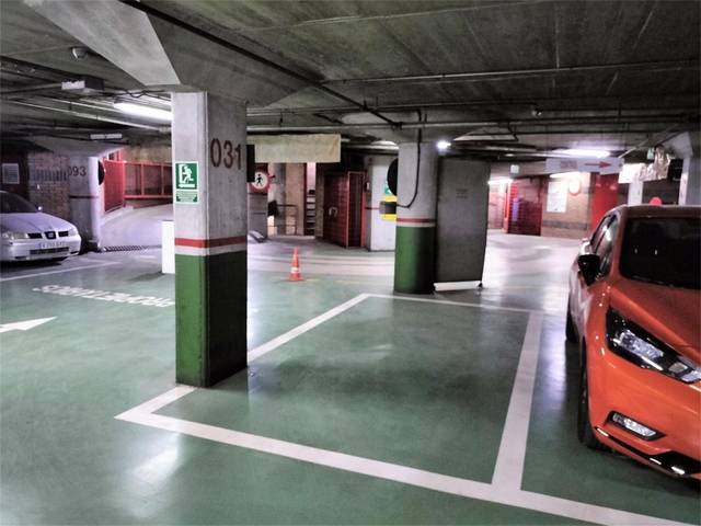 Garaje en Venta en Calle Isaac Albéniz, 3 en San Antón