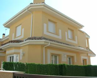 Exterior view of House or chalet for sale in Horcajo de Santiago  with Terrace and Balcony