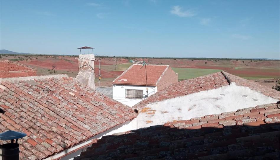 Foto 1 de Casa adosada en venda a Calle Cervantes, 1, Almedina, Ciudad Real