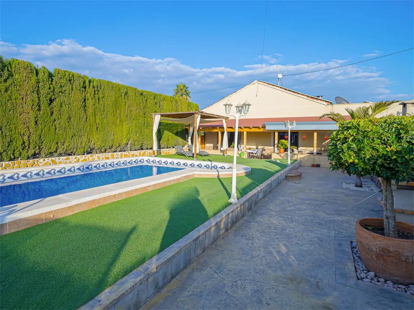 Jardí de Finca rústica en venda en Formentera del Segura amb Aire condicionat, Terrassa i Piscina