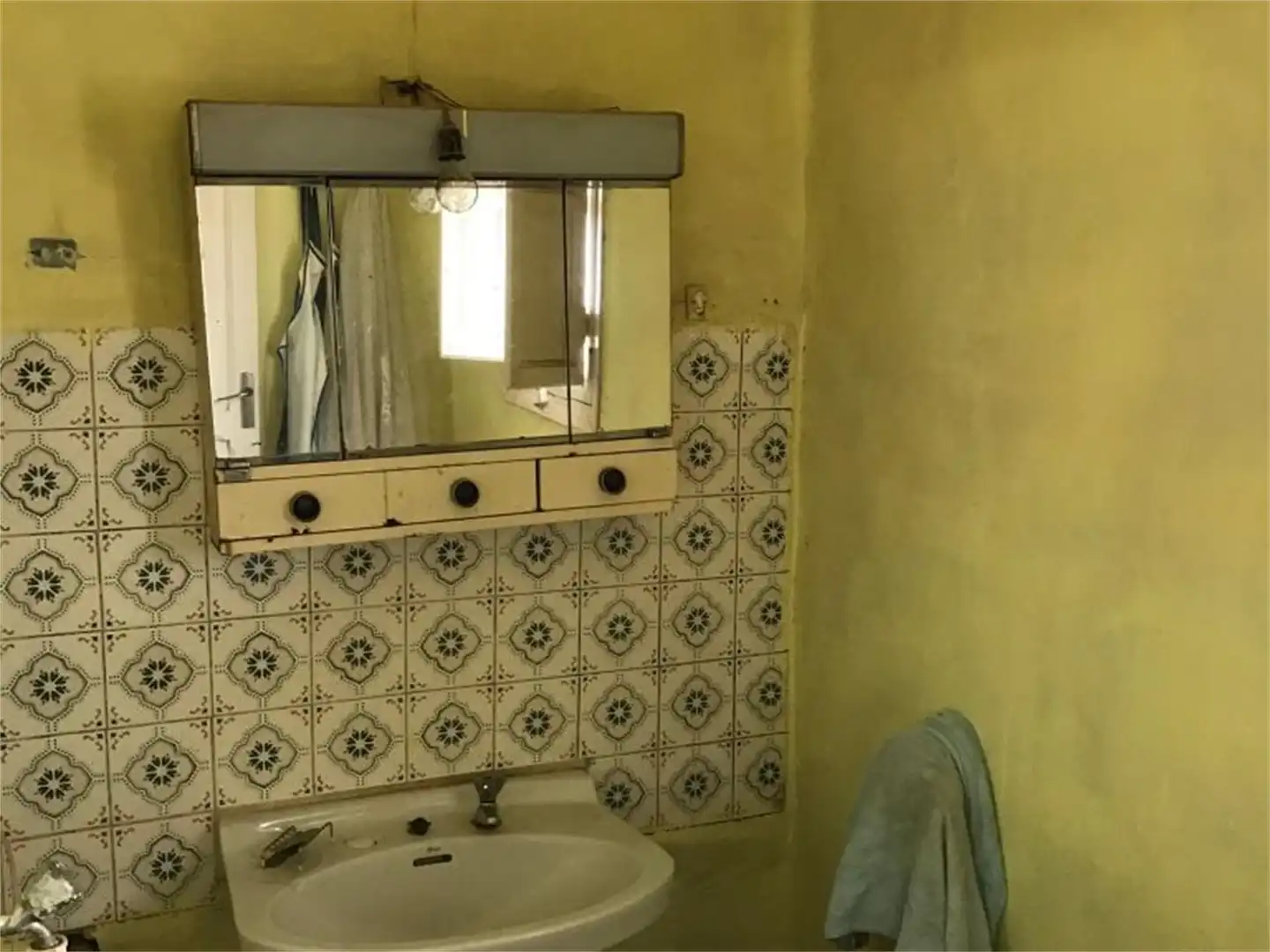 Flat for sale in Calle Humbría, 3, Cubel Bathroom of Flat for sale in Cubel with Heating, Private garden and Storage room
