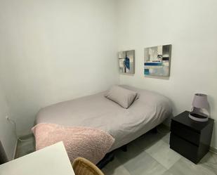 Bedroom of Flat to share in  Sevilla Capital  with Terrace