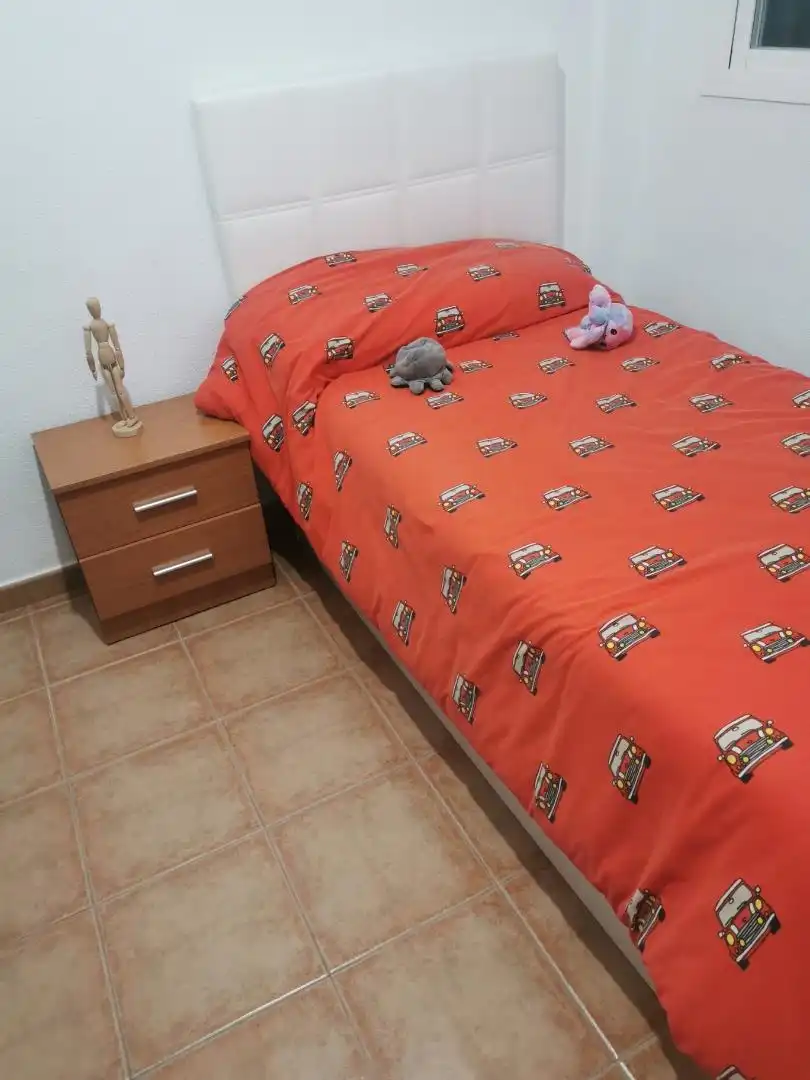 Piso de alquiler en Calle Montelirio, 10, Centro - Doña Mercedes Habitación de Piso de alquiler en Dos Hermanas con Aire acondicionado, Jardín privado y Amueblado