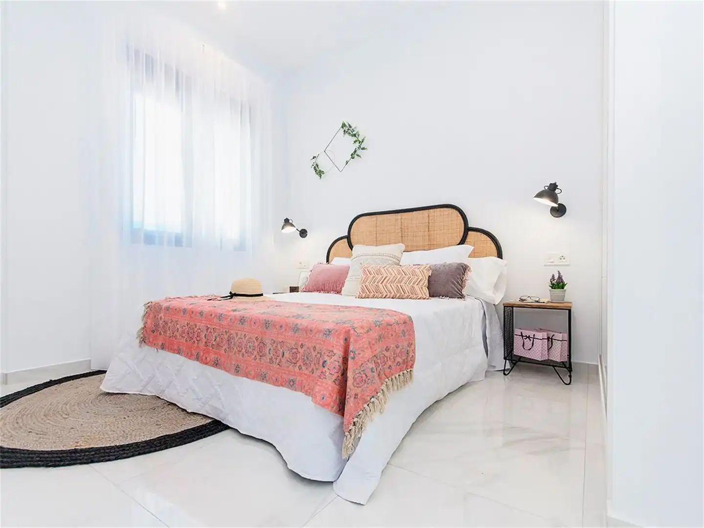 Dormitori de Casa o xalet en venda en Orihuela amb Aire condicionat, Jardí privat i Terrassa