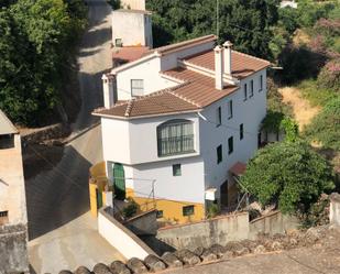 Vista exterior de Casa o xalet en venda en Tolox amb Terrassa, Piscina i Balcó