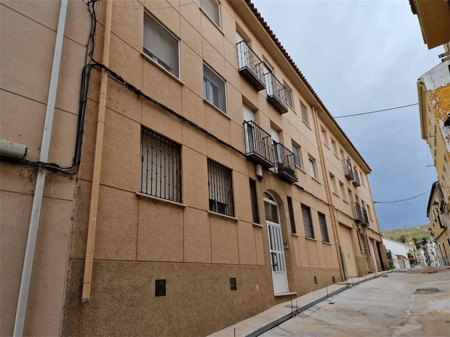 Vista exterior de Piso en venta en Huete con Calefacción, Parquet y Terraza