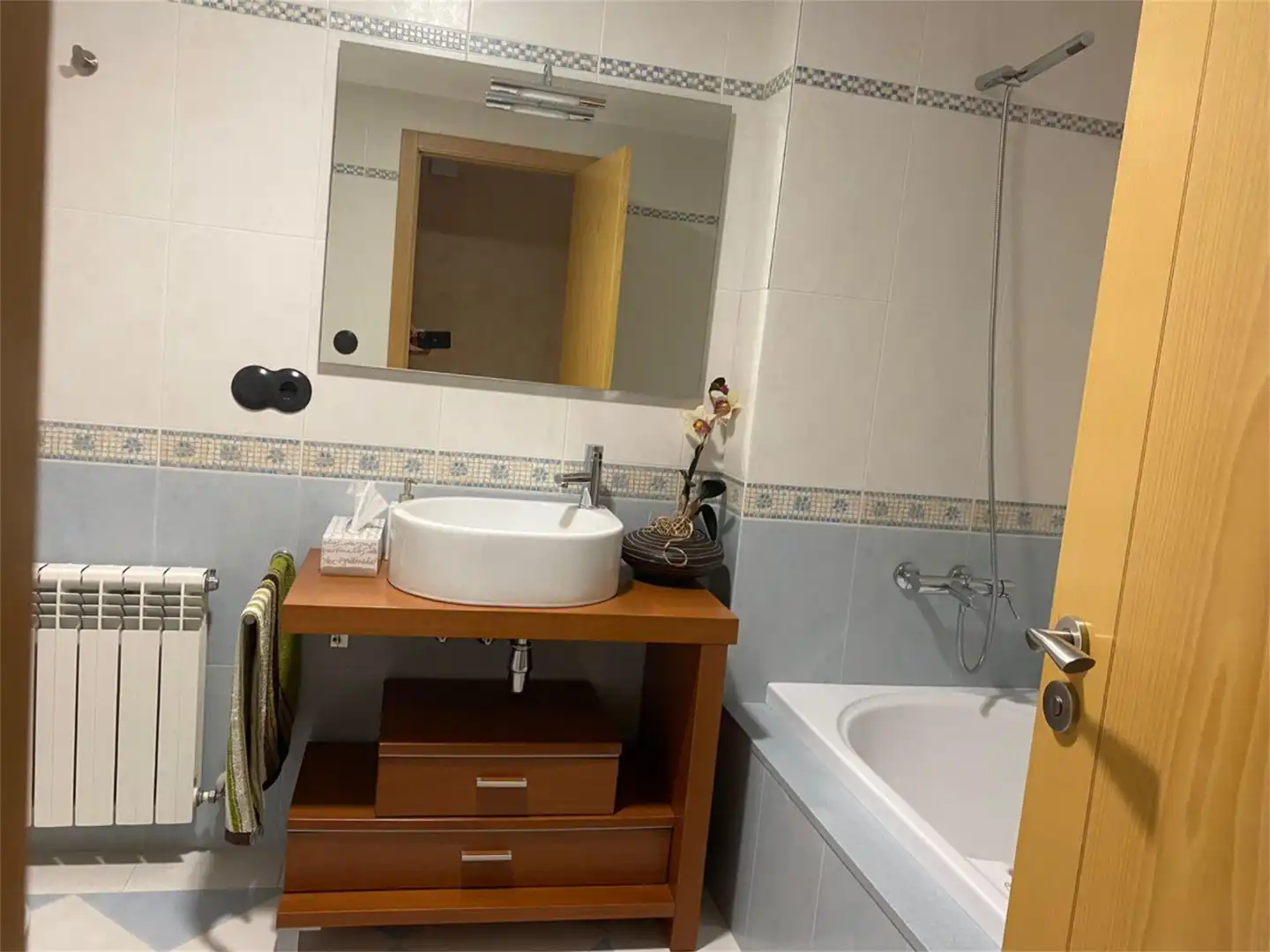 Baño de Casa adosada en venta en Benasal con Calefacción, Horno y Lavadora