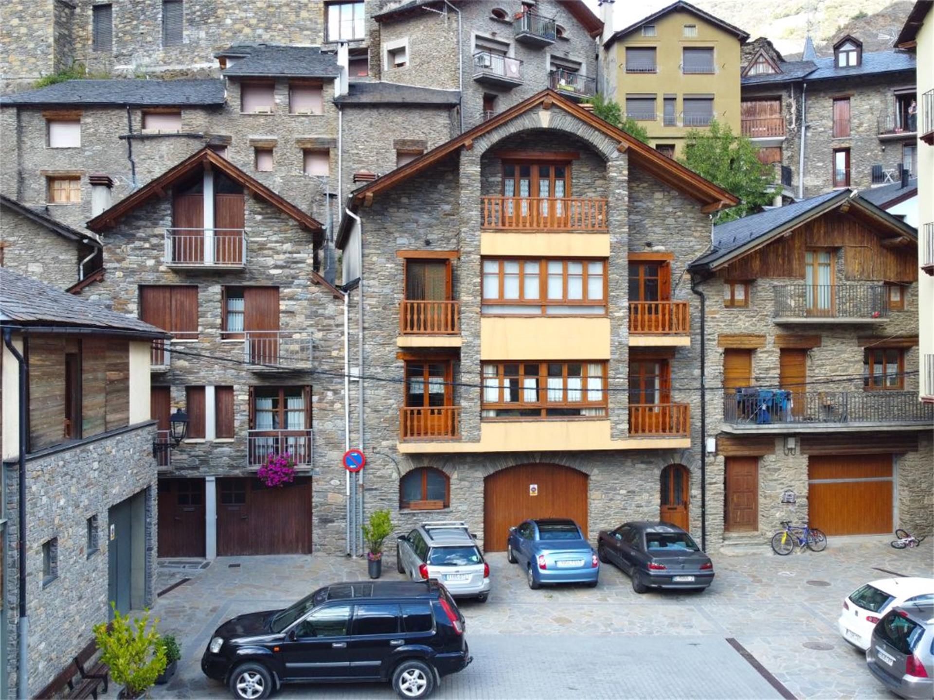 Exterior view of Flat for sale in Llavorsí  with Heating, Parquet flooring and Furnished