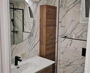 Bathroom of Flat for sale in Vilanova i la Geltrú  with Air Conditioner and Balcony