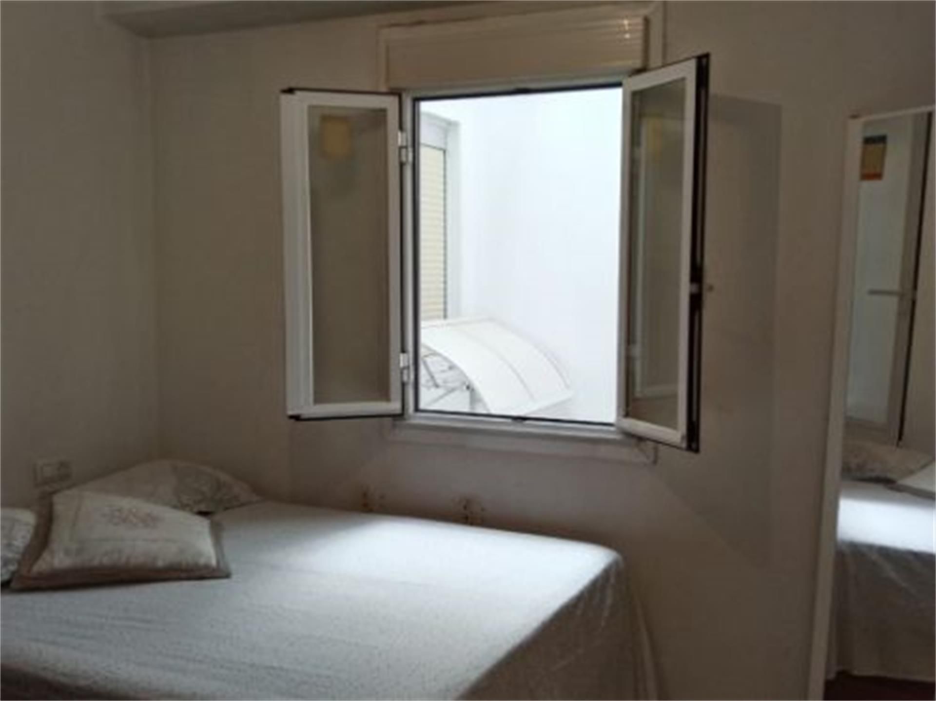 Bedroom of Flat to share in Ourense Capital   with Heating, Swimming Pool and Balcony