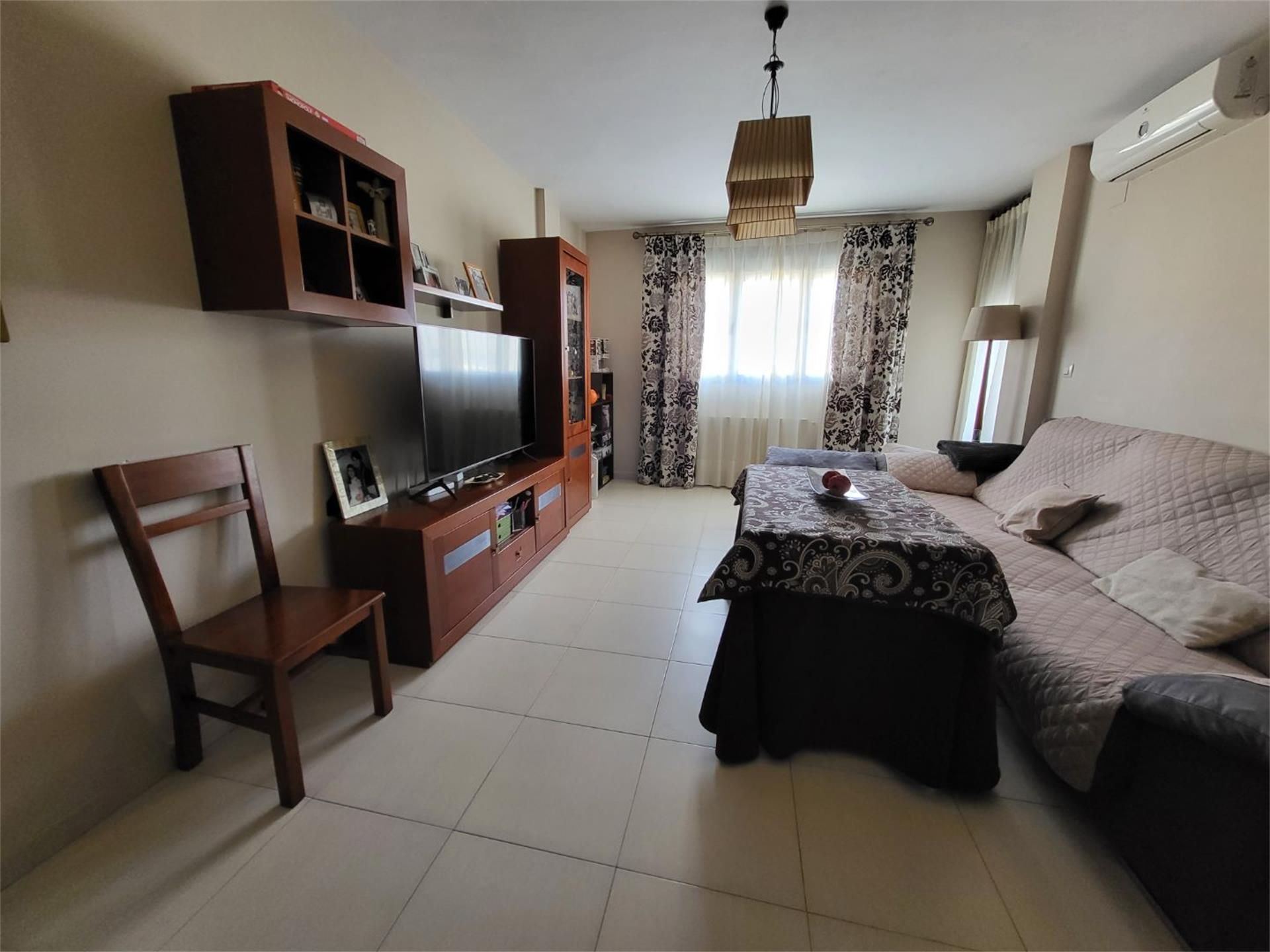 Living room of Flat for sale in Hellín  with Air Conditioner, Heating and Balcony