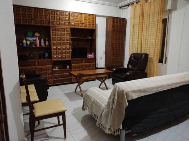 Piso en Alquiler en Calle de la Seda, 4 en San Antón