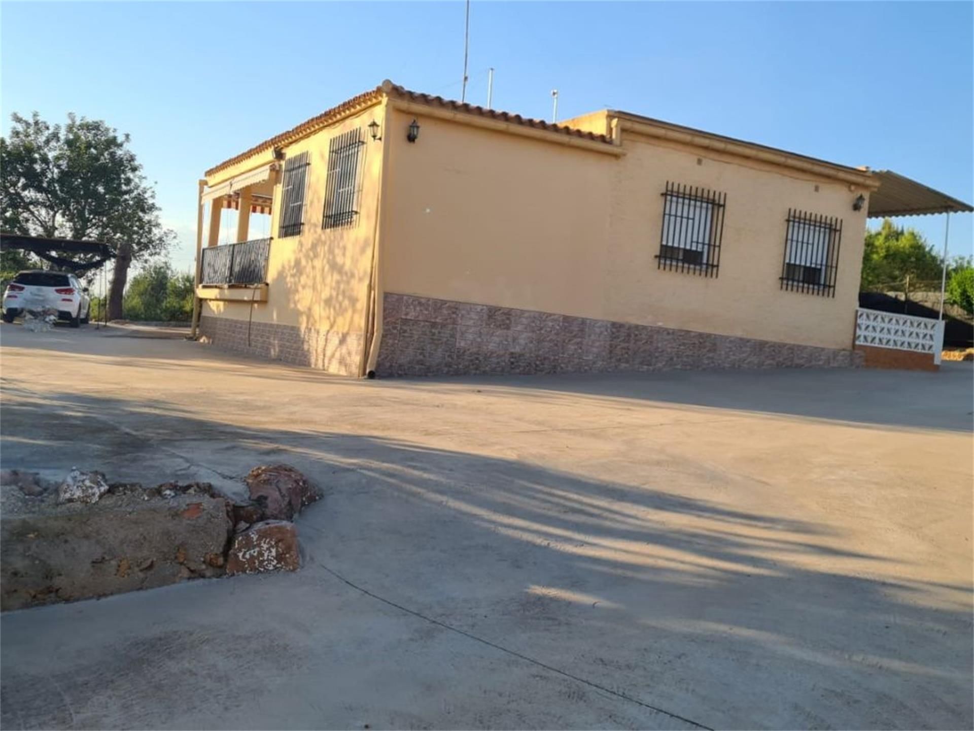 Vista exterior de Pis en venda en Montserrat amb Aire condicionat, Jardí privat i Terrassa