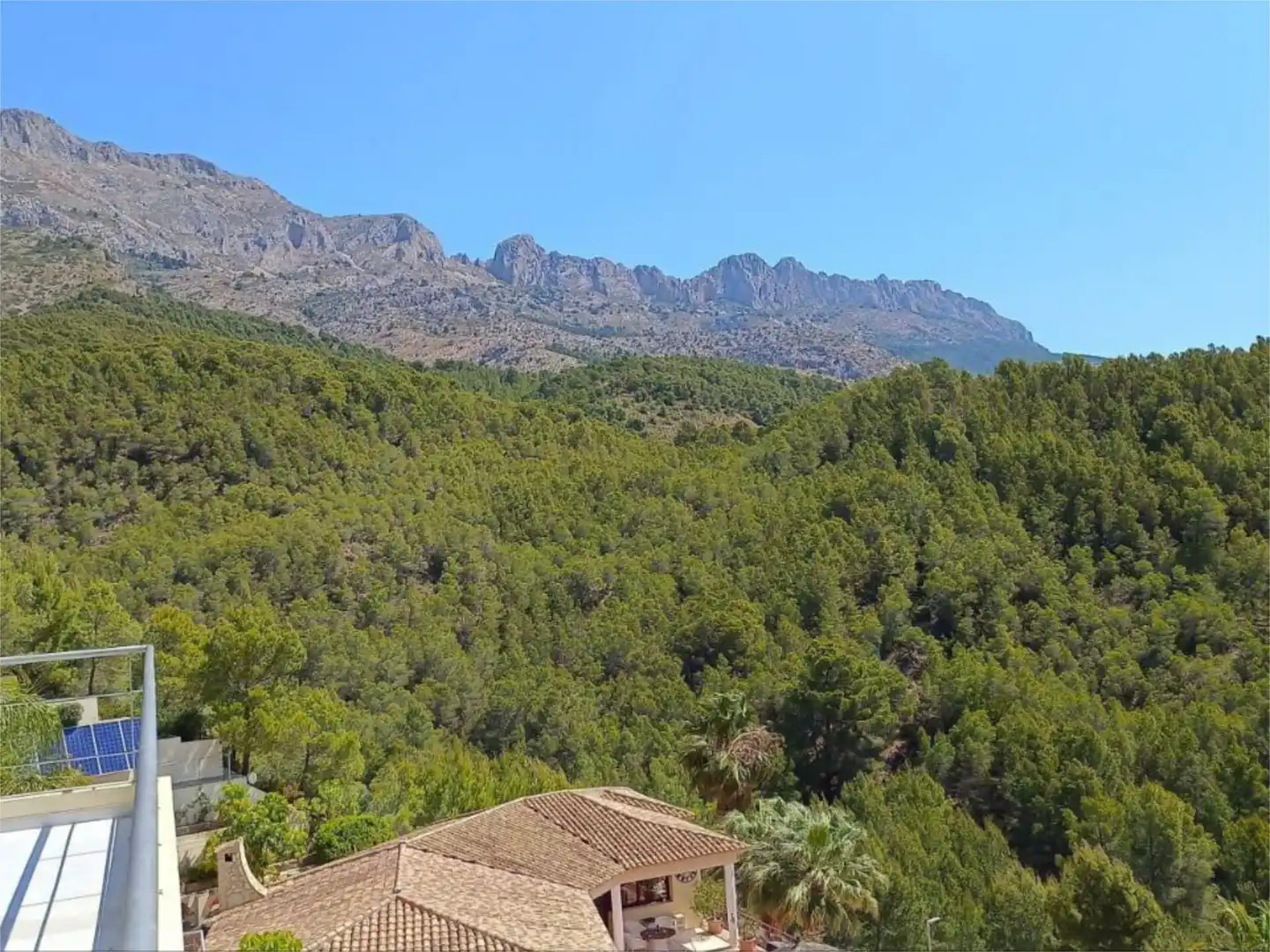 Ático de alquiler en Plaça del Convent, 10, Callosa d'en Sarrià Vista exterior de Ático de alquiler en Callosa d'en Sarrià con Aire acondicionado, Jardín privado y Amueblado