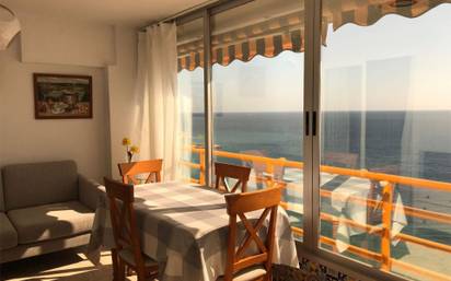 Apartamento en alquiler en playa poniente