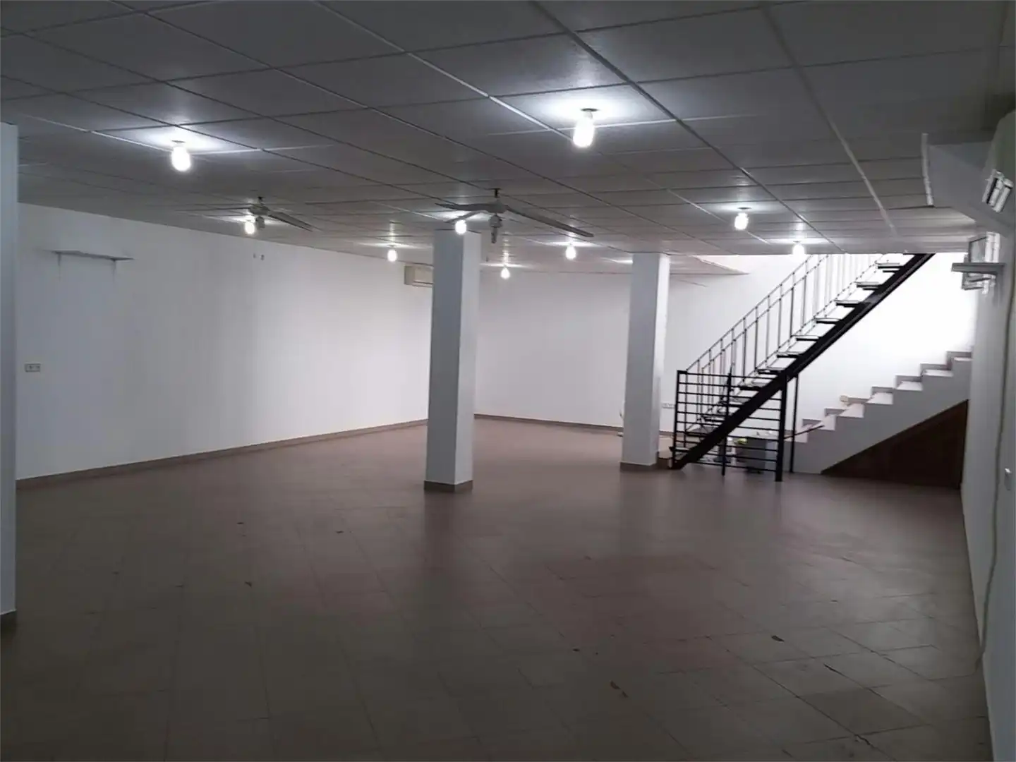 Casa adosada en venta en Carmona con Terraza y Trastero