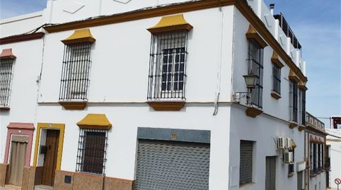Foto 2 de Casa adosada en venta en Calle César Augusto, 19, Carmona, Sevilla
