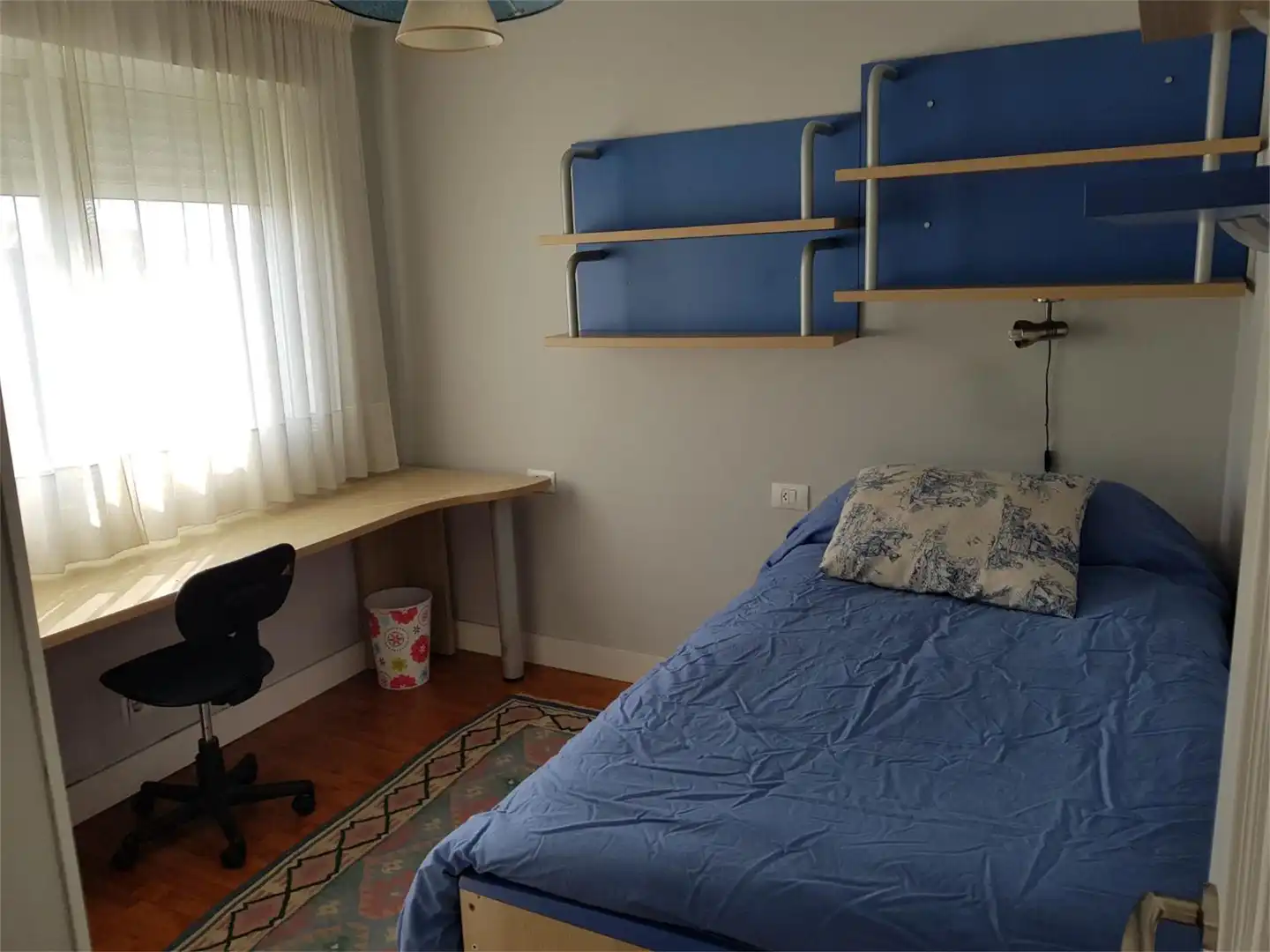 Pis en venda a Avenida General Antero Rubín, 7, Zona Fernández Ladreda Dormitori de Pis en venda en Pontevedra Capital amb Calefacció, Parquet i Terrassa