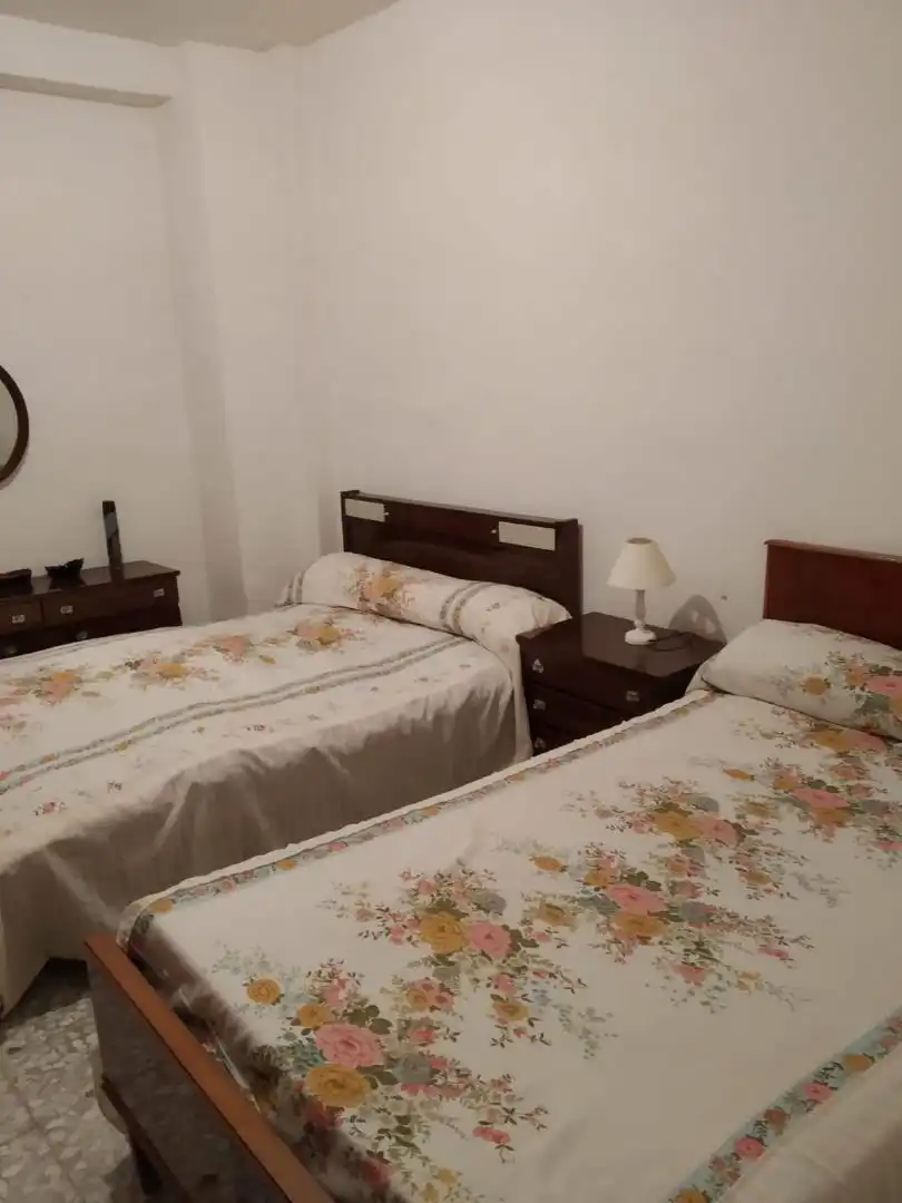 Casa adosada en venta en Calle Tobazos, 94, Beas de Segura Habitación de Casa adosada en venta en Beas de Segura con Terraza, Amueblado y Horno