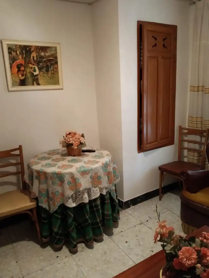 Casa adosada en venta en Calle Tobazos, 94, Beas de Segura Comedor de Casa adosada en venta en Beas de Segura con Terraza, Amueblado y Horno