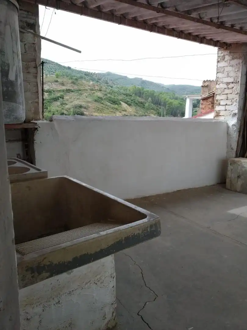 Casa adosada en venta en Calle Tobazos, 94, Beas de Segura Piscina de Casa adosada en venta en Beas de Segura con Terraza, Amueblado y Horno