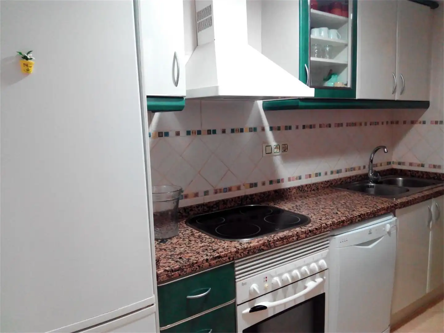 Piso de alquiler en Carrer de Blasco Ibáñez, 16, El Perelló Cocina de Piso de alquiler en Sueca con Aire acondicionado, Terraza y Piscina