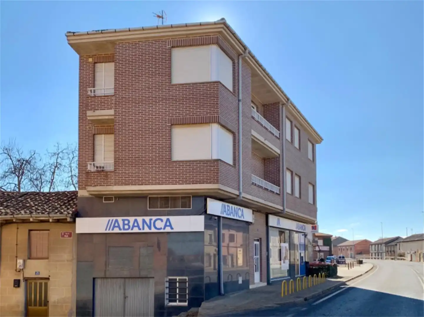 Pis en venda a Calle Carretera, 9, Villaquejida Vista exterior de Pis en venda en Villaquejida amb Calefacció, Terrassa i Traster