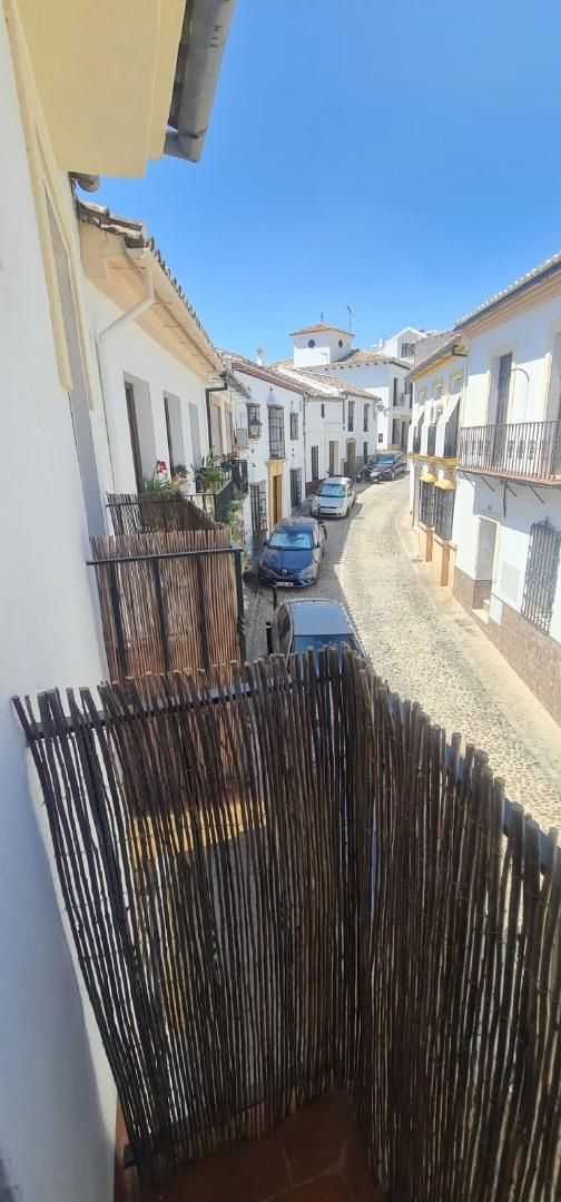 Vista exterior de Pis en venda en Ronda amb Aire condicionat i Balcó