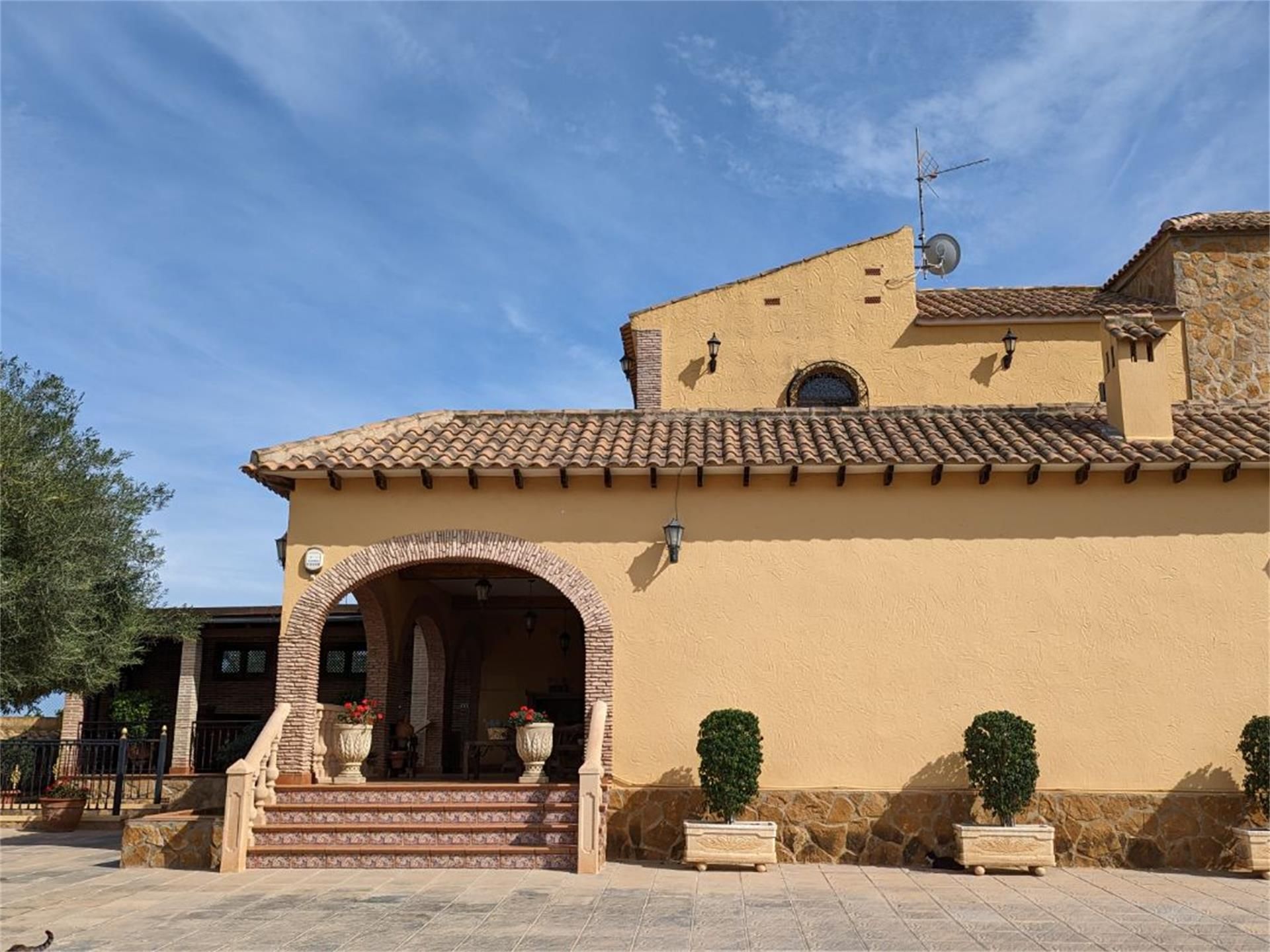 Exterior view of Flat for sale in Orihuela  with Air Conditioner, Private garden and Terrace